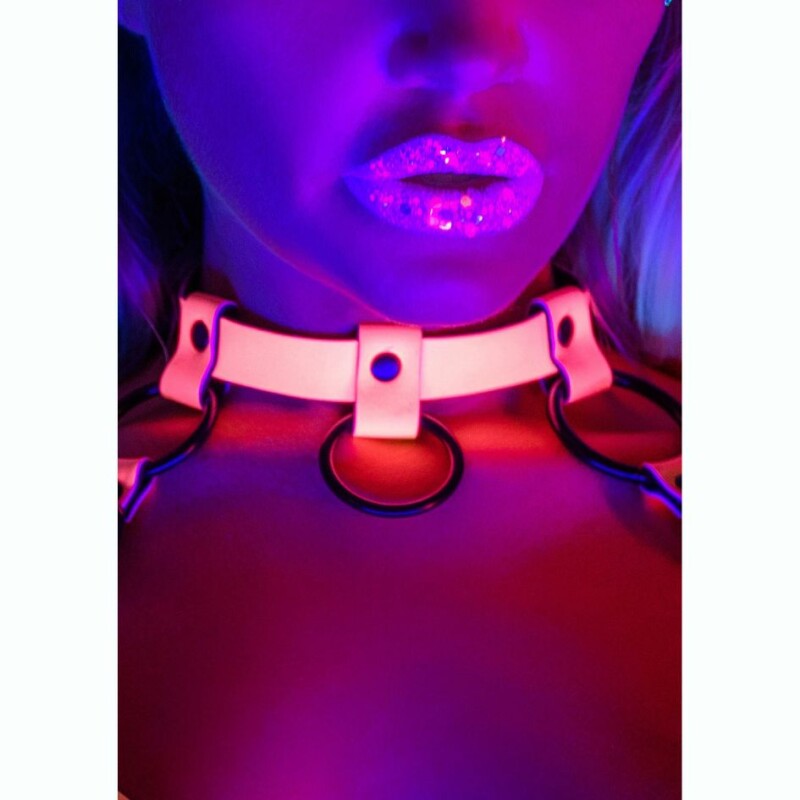 Портупея, що світиться в темряві Taboom Glow In The Dark у вигляді бра з чокером, рожева, S-M - Изображение 2