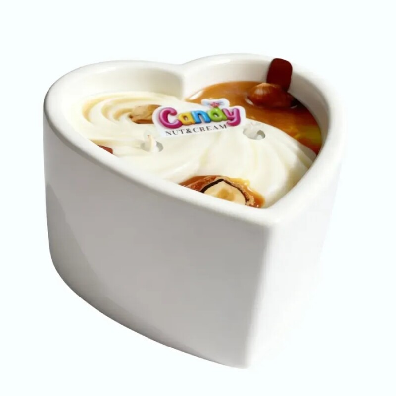 Масажна свічка з ароматом горіхового крему, 70 мл, Candy Nut Cream у формі серця
