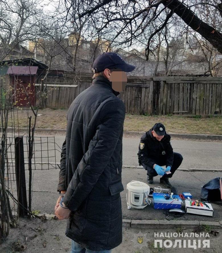 В Киеве задержали ″домушника″, на счету которого 26 квартир..., фото-1 В Киеве задержали ″домушника″, на счету которого 26 квартирных краж, фото-1