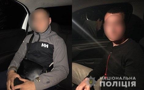 В Киевской области задержали подростков, которые разбивали..., фото-1 В Киевской области задержали подростков, которые разбивали окна пассажирских поездов, фото-1