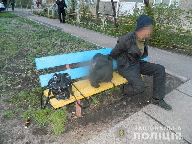 На Оболони в лифте жилого дома избили и ограбили пенсионерк..., фото-4 На Оболони в лифте жилого дома избили и ограбили пенсионерку, - ФОТО, фото-4
