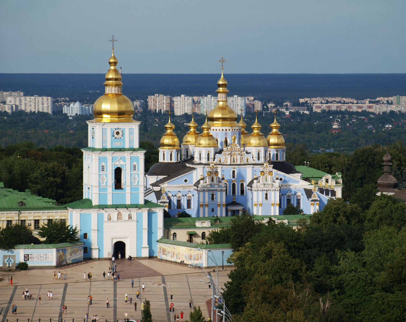 Стеклянный мост в Киеве: как добраться, что посмотреть недалеко, интересные факты