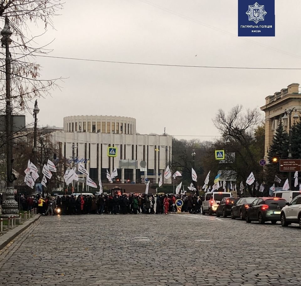 предприниматели снова перекрыли центр Киева предприниматели снова перекрыли центр Киева, Фото патрульной полиции