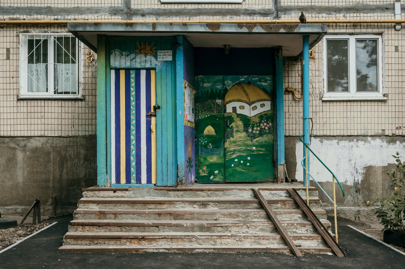 10 необычных дверей Киева 10 необычных дверей Киева, Photo by: Marjan Blan