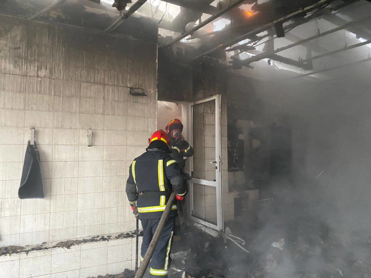 Пожар на автомойке. Сгорела автомойка новосибирск сейчас. Горелая автомойка. Горит мойка на киевском шоссе. Горелая автомойка.