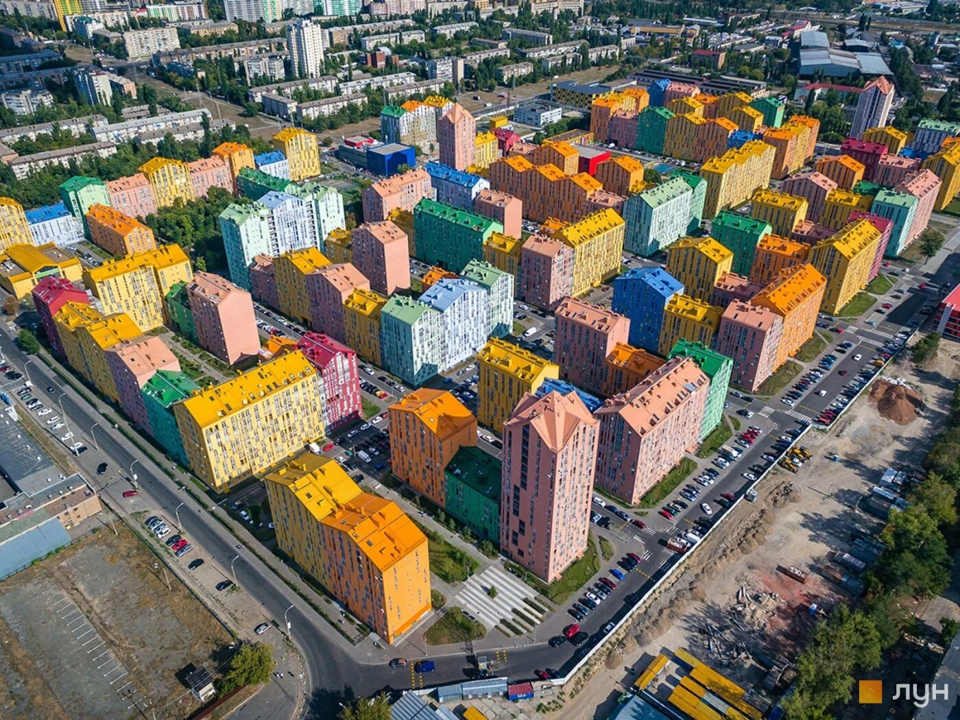 25 самых красивых локаций для фотосессии в Киеве 25 самых красивых локаций для фотосессии в Киеве, Фото: ЛУН