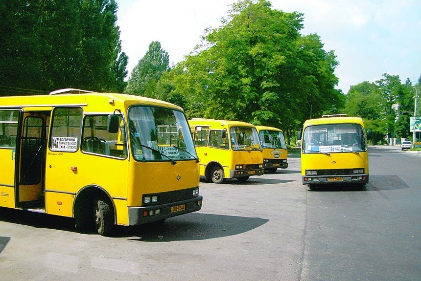 История маршрутки: на чем когда-то ездили пассажиры в Киеве, Фото: Авторевю