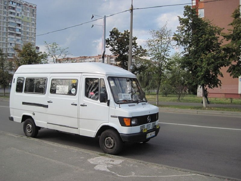 История маршрутки: на чем когда-то ездили пассажиры в Киеве, Фото: Kyiv.depo.ua