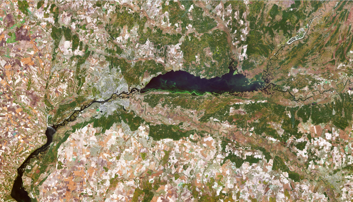 Столица Украины из космоса, Супутник Sentinel-2