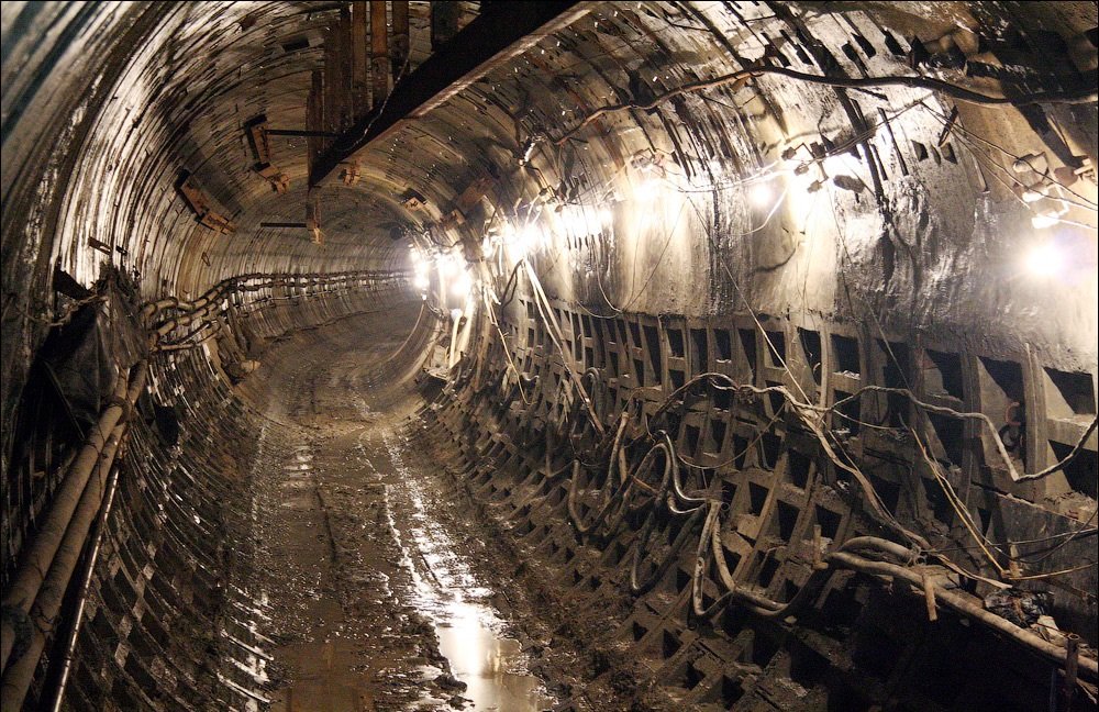Зацеперы и безумный поручень: ТОП аварий в киевском метро, фото-2 Зацеперы и безумный поручень: ТОП аварий в киевском метро, фото-2
