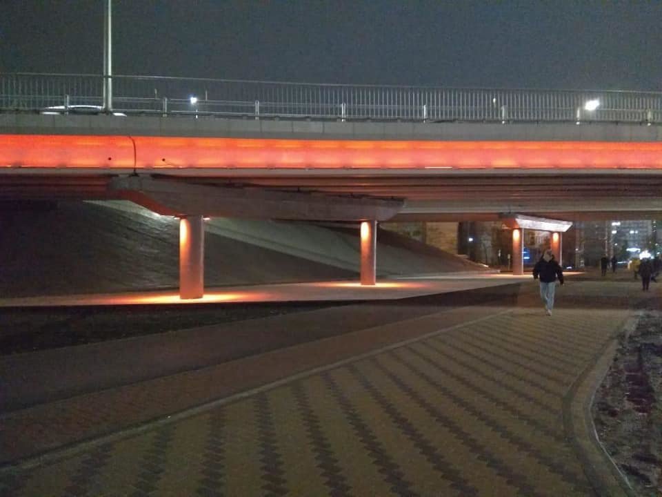 Более 500 LED - светильников установили на опорах и пролетных строениях., Пресс-служба КК "Киевавтодор" Пресс-служба КК "Киевавтодор"