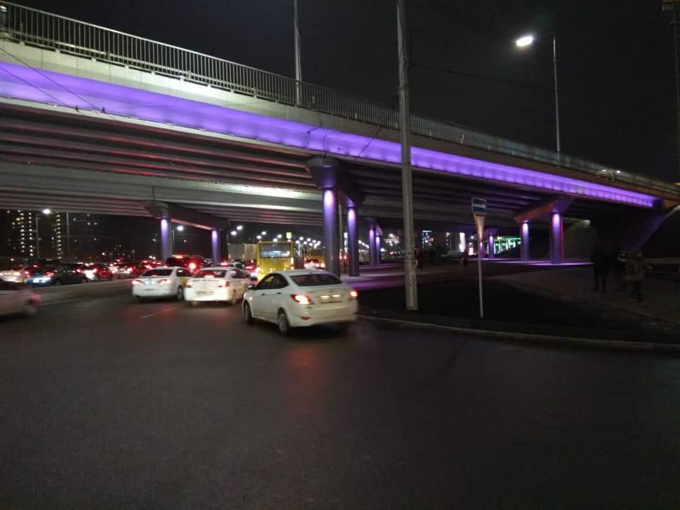 Более 500 LED - светильников установили на опорах и пролетных строениях., Пресс-служба КК "Киевавтодор" Пресс-служба КК "Киевавтодор"