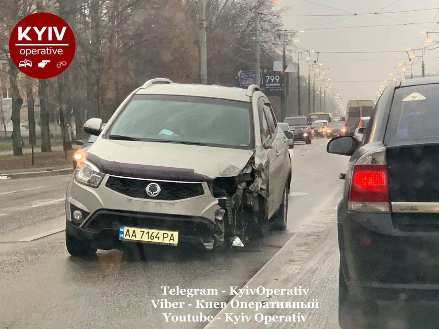 ДТП с участием легкового автомобиля и автомобиля скорой помощи