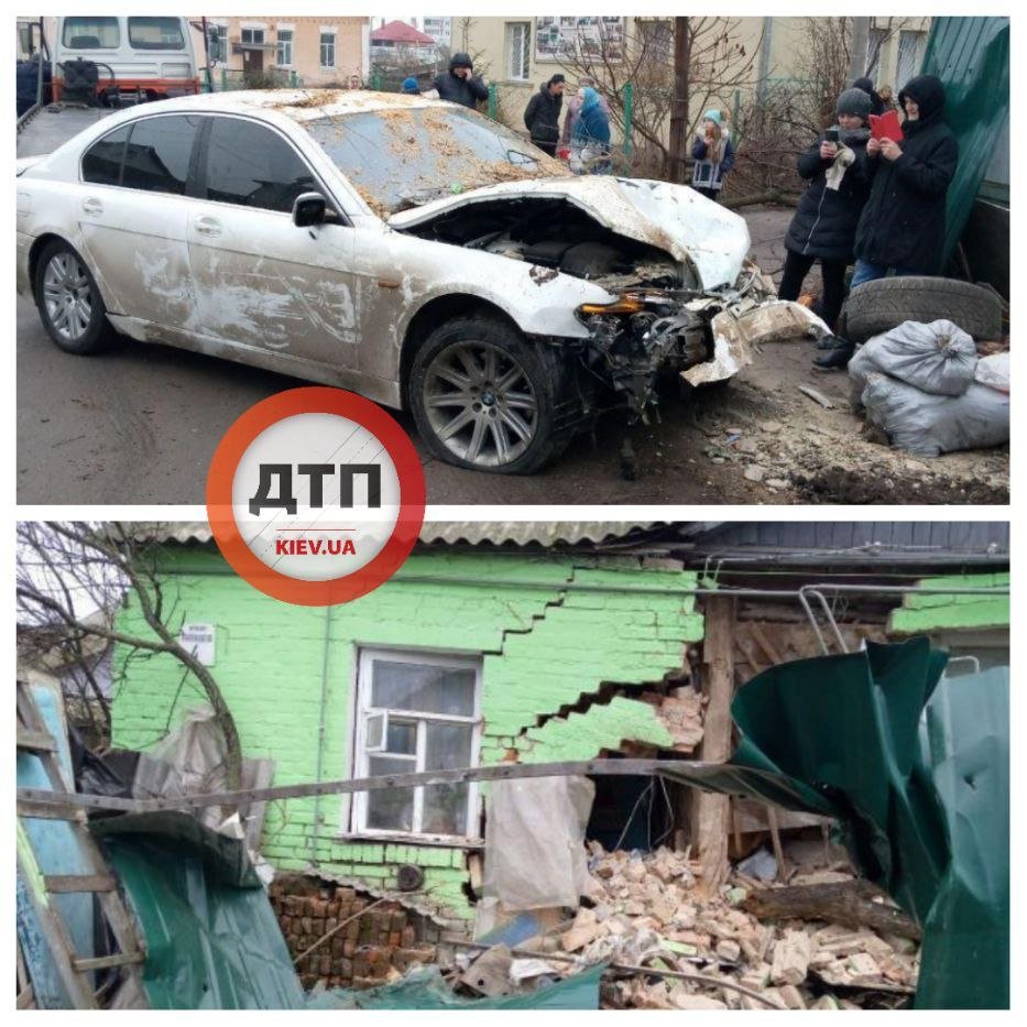 Праздник удался: в Киевской области нетрезвый водитель протаранил жилой дом., Фото паблика dtp.kiev.ua в Tekegram.