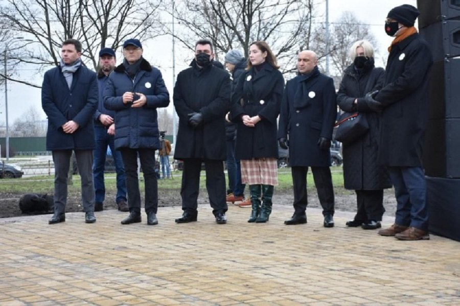 В Киеве почтили память погибших в сбитом в Иране самолете МАУ, Фото: МЗС Украины