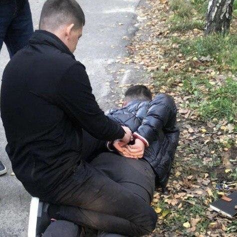 В Киевской области задержали полицейского на взятке