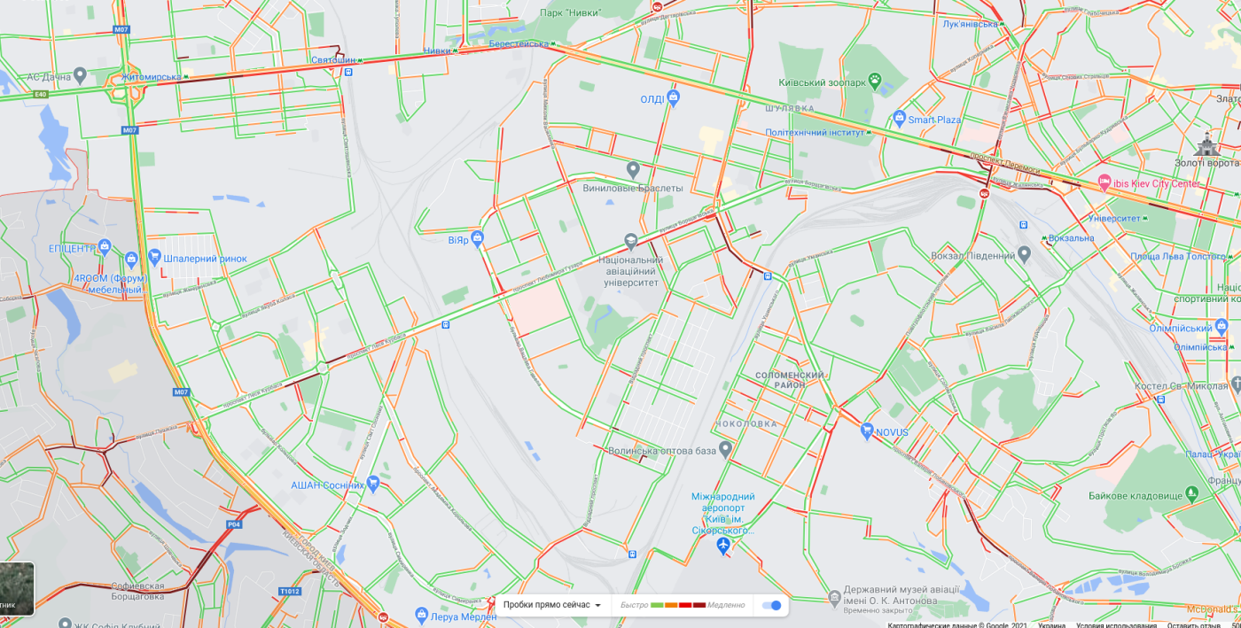 В Киеве проезд по дорогам сковали пробки и ДТП: куда лучше не ехать., Скриншоты сделаны в Google Maps