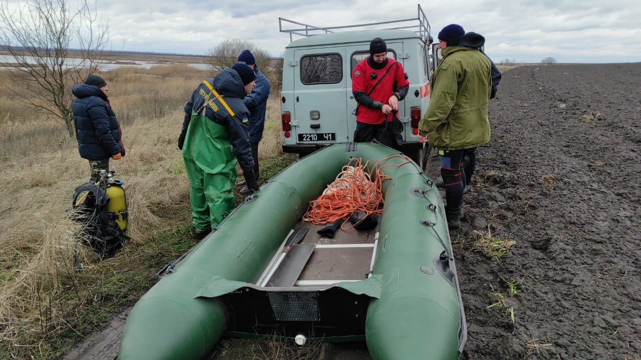 В Киевской области исчез рыбак. Его вещи нашли на льду