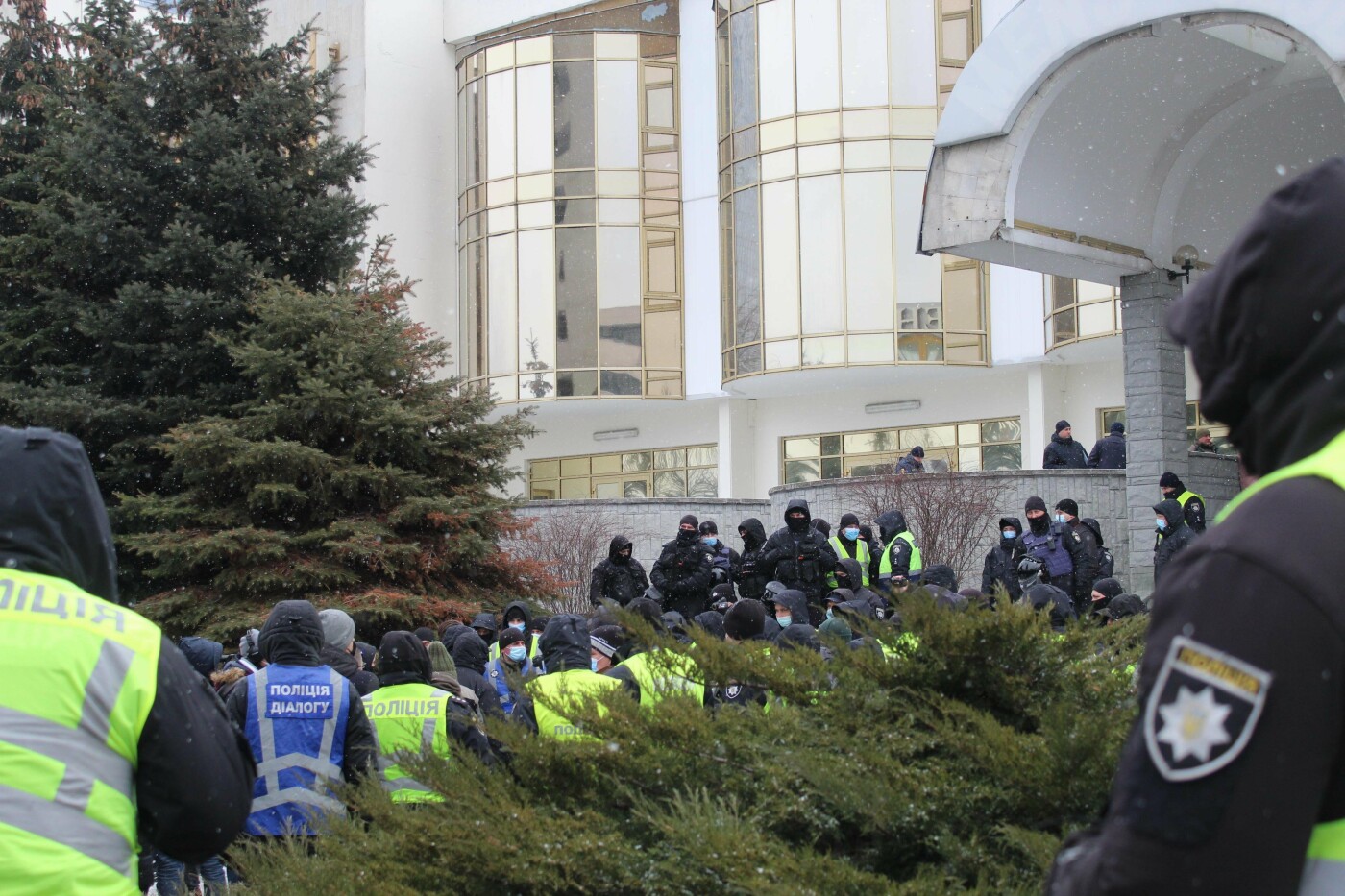 В Киеве на улице Госпитальной, 12 состоялась акция "Нет съезда суде... В Киеве на улице Госпитальной, 12 состоялась акция "Нет съезда судейской нечестии"., Фото: 44.ua