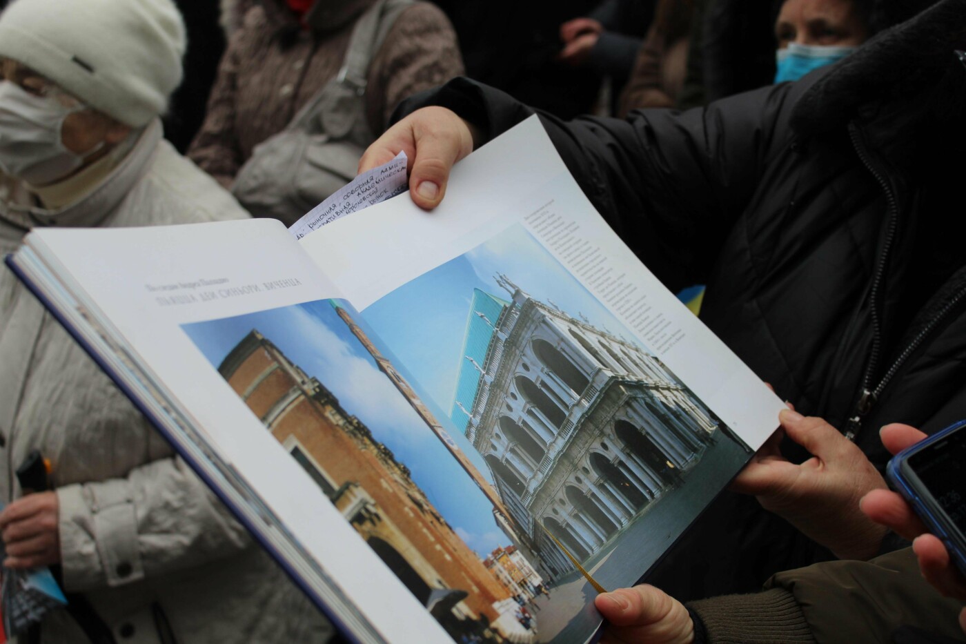 В Киеве состоялась акция по защите Гостиного двора, Фото: 44.ua