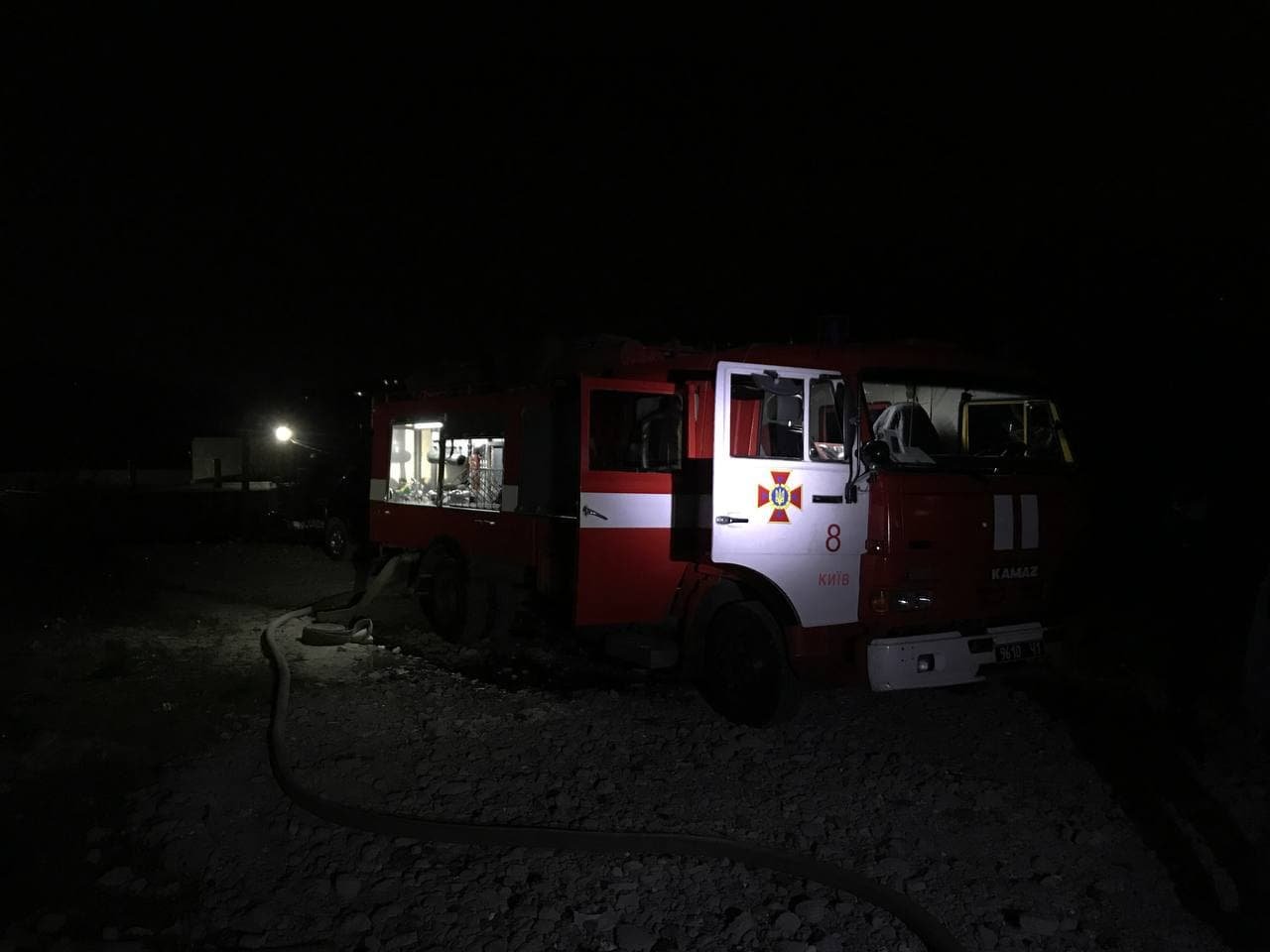 В Киеве горел приют для собак., Фото ГСЧС