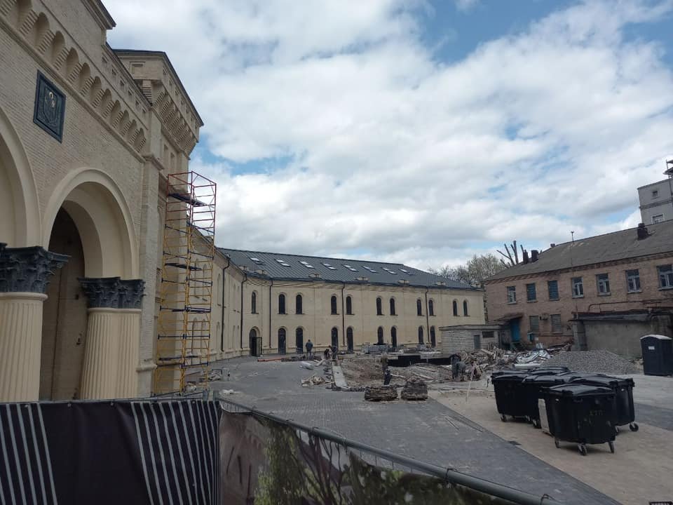 На Арсенальной площади в Киеве завершается реконструкция. Как она выглядит., Фото: Kyiv Arsenal