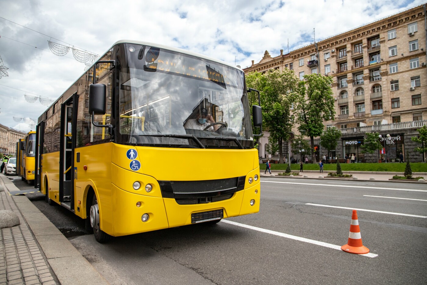 С водителями в форме и с местами для велосипедов: каким хотят сделать транспорт в Киеве., Фото КГГА