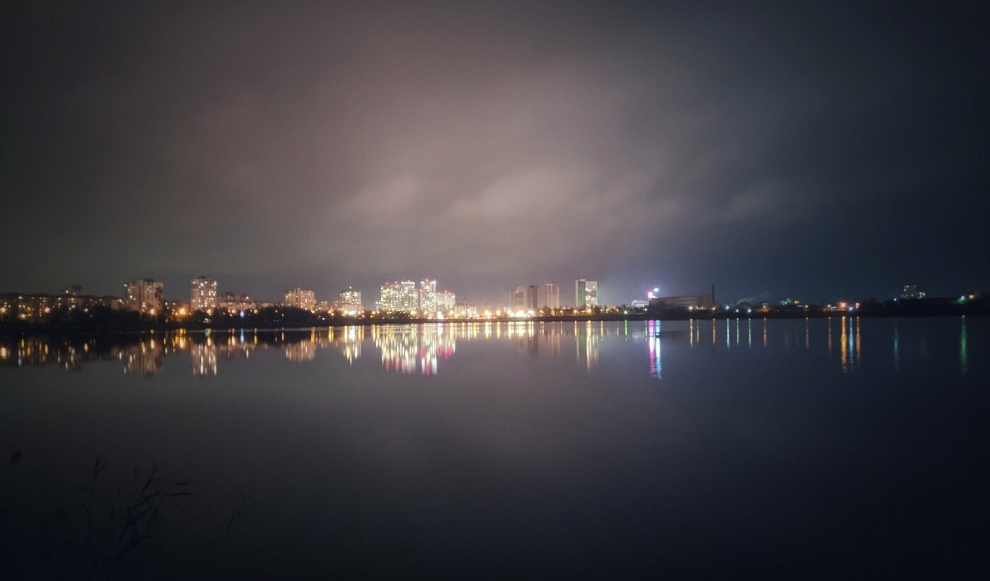 Застройка, мистика и самоочищение: озеро Вырлица в Киеве, фото: Александр Малых