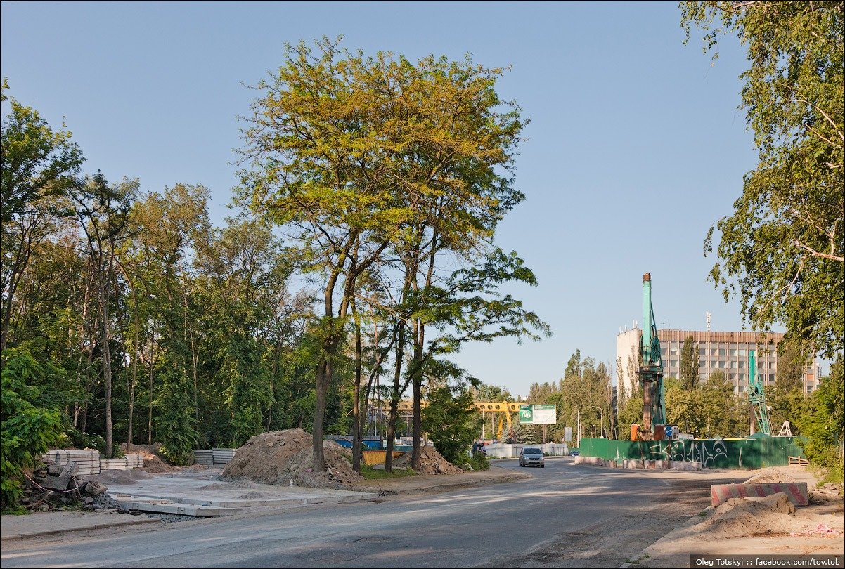 возле станции "Мостицкая" в Киеве началось строительство объездной дороги
