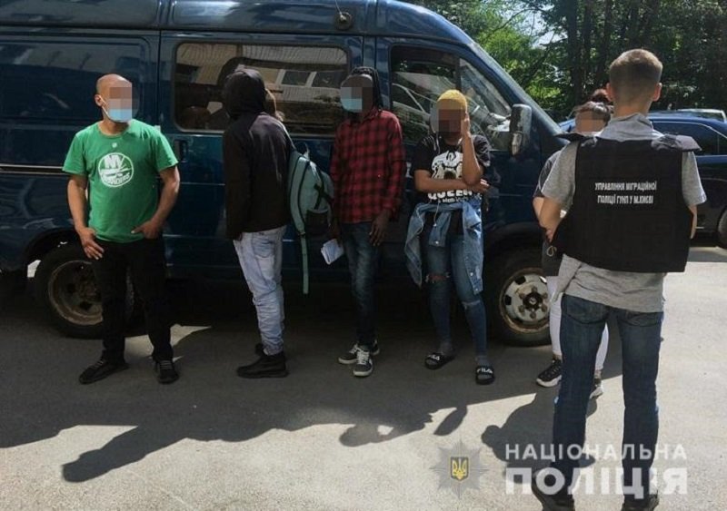 Иностранцы в Киеве, Фото: Национальная полиция