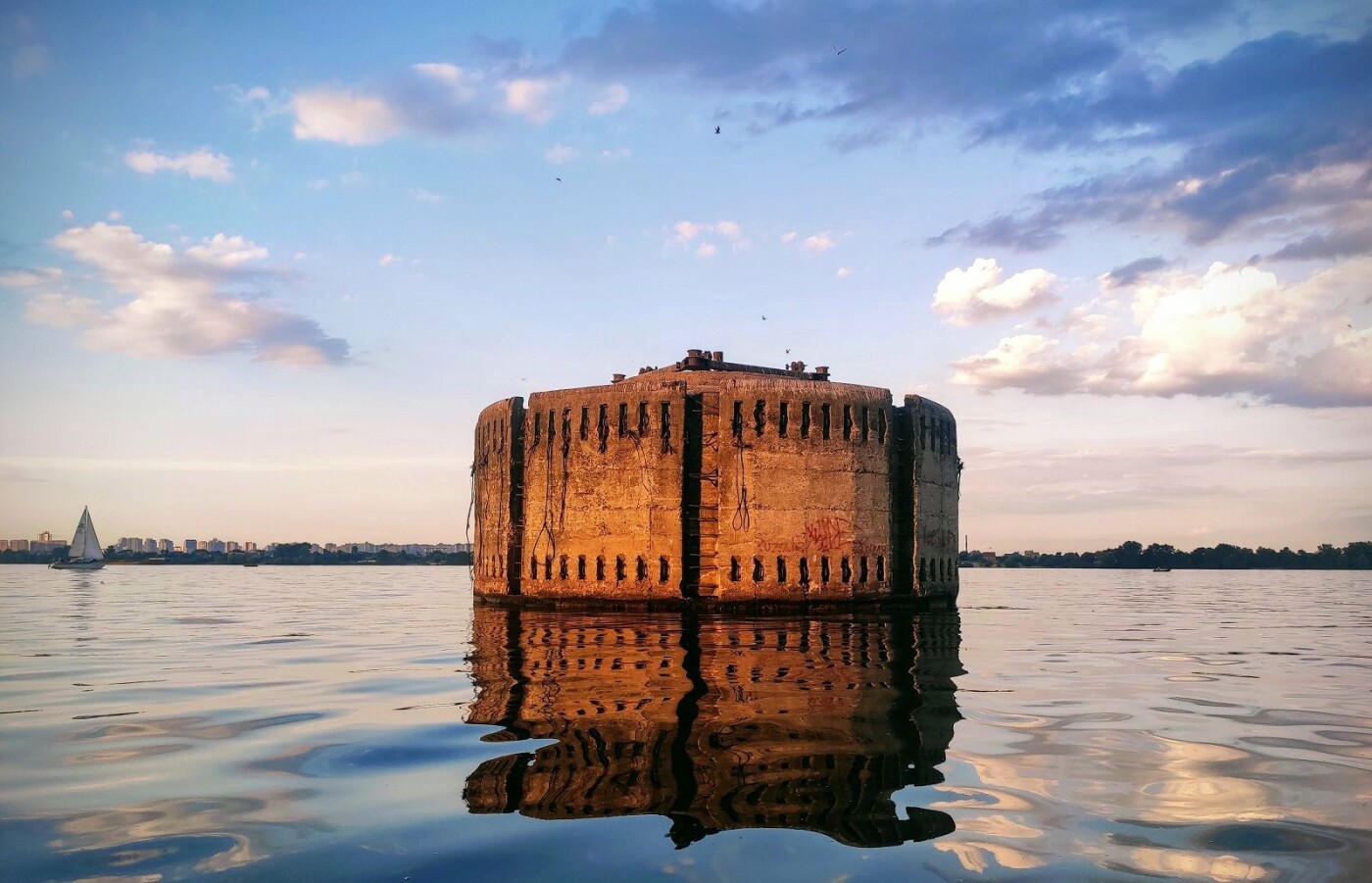 Девиационная башня в Киеве, Фото: Valeriy Kalinchuk