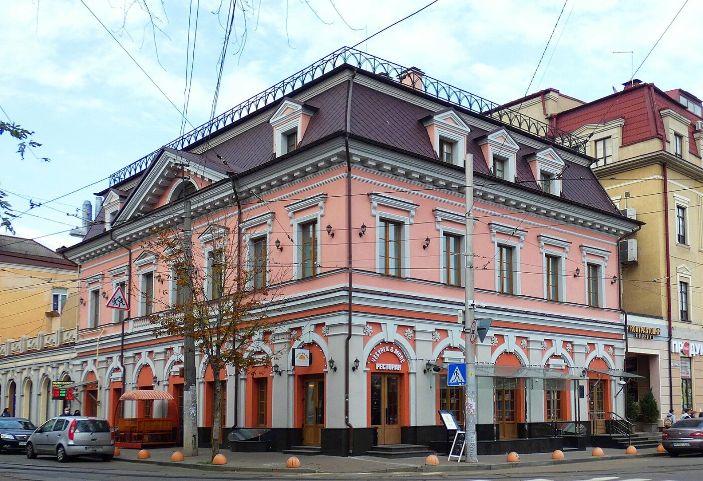 Особняк на Спасской в Киеве Особняк на Спасской в Киеве, Фото: Википедия