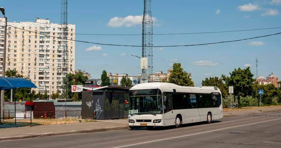 В Киеве по маршруту №150 запустили автобус-гибрид Volvo 7700 Hybrid, Фото из сайта autocentre.ua