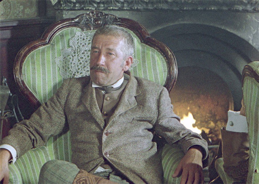 Борислав Брондуков в роли инспектора Лестрейда, Фото: Кадр из фифльма "Приключения Шерлока Холмса...", Livejournal