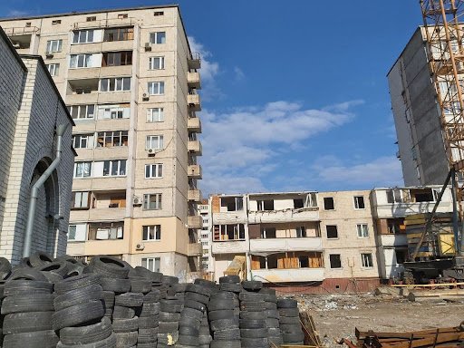 Дом  на Позняках, который разрушился от взрыва газа, почти демонтировали, Фото из открытых источников