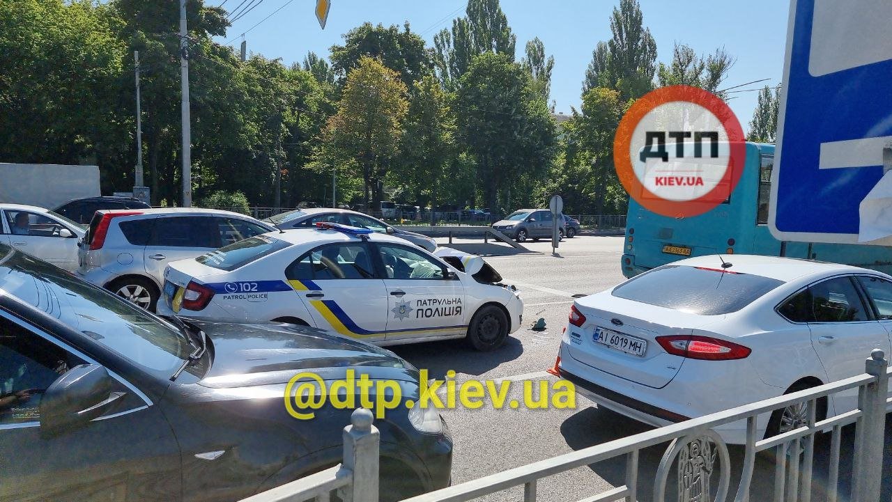 В Rиеве произошло ДТП с участием патрульной полиции, Фото: dtp.kiev.ua