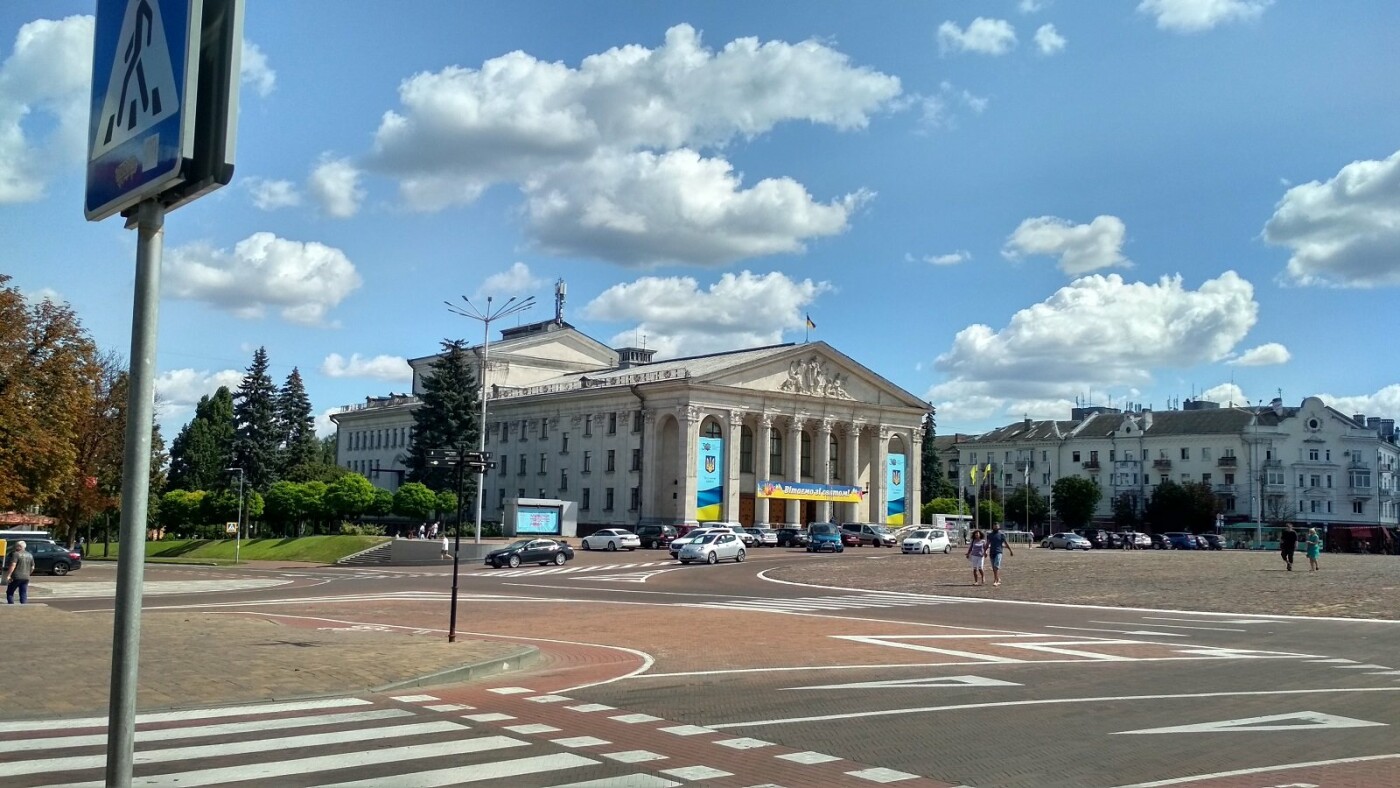 Красная площадь Чернигова, Театр оперы и балета, Фото: Олексій Нестеренко