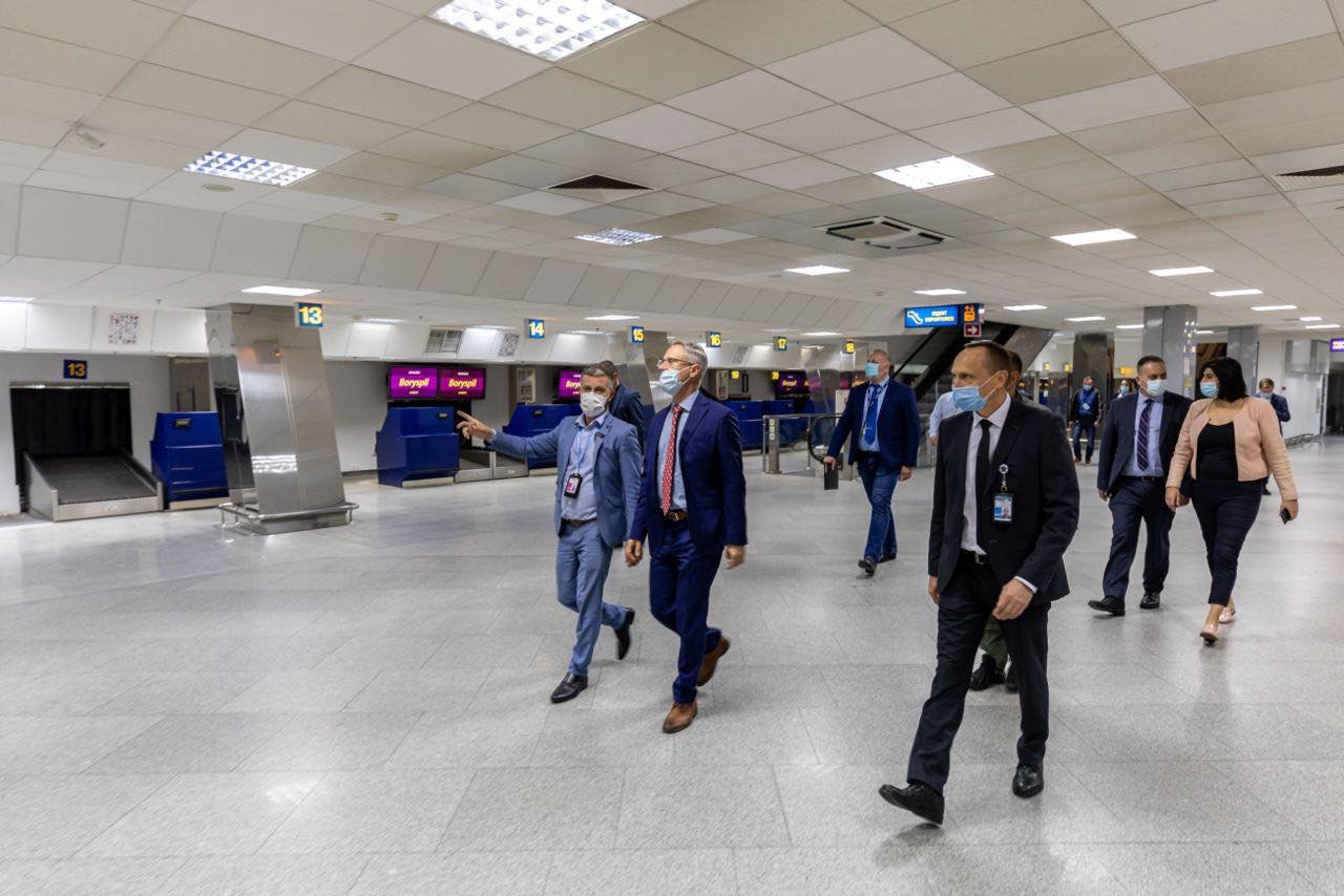 Хасиды едут в Умань: в аэропорт “Борисполь” прибыло около 3 тысяч паломников. Привлечен ряд служб, фото-1, Международный аэропорт "Борисполь"