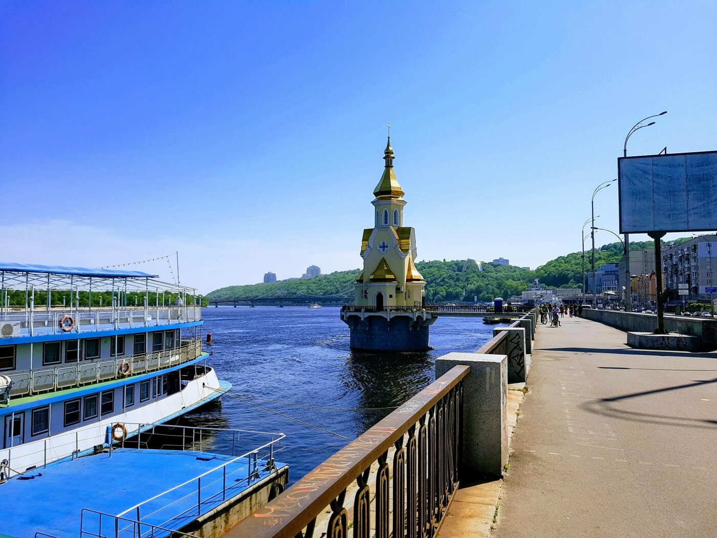 Храм Святого Николая на воде в Киеве