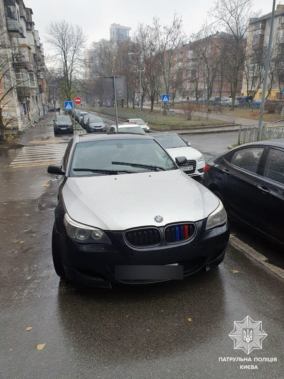 Стрельба на мосту Патона в Киеве: неизвестный открыл огонь в воздух, патрульные его остановили 