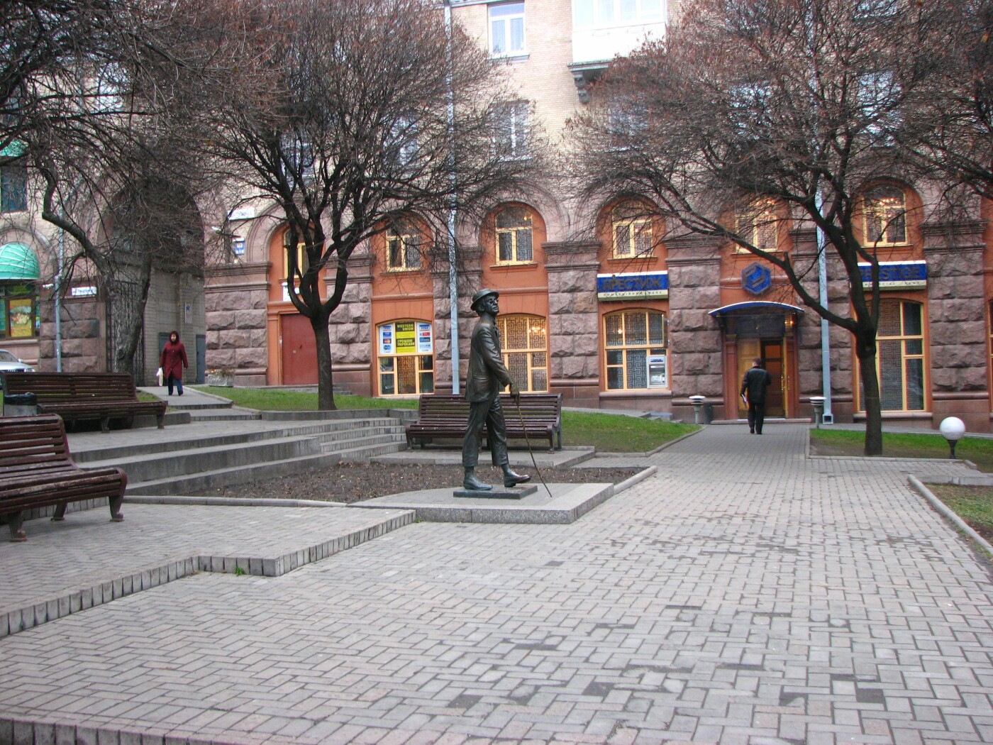 Памятник Паниковскому в Киеве