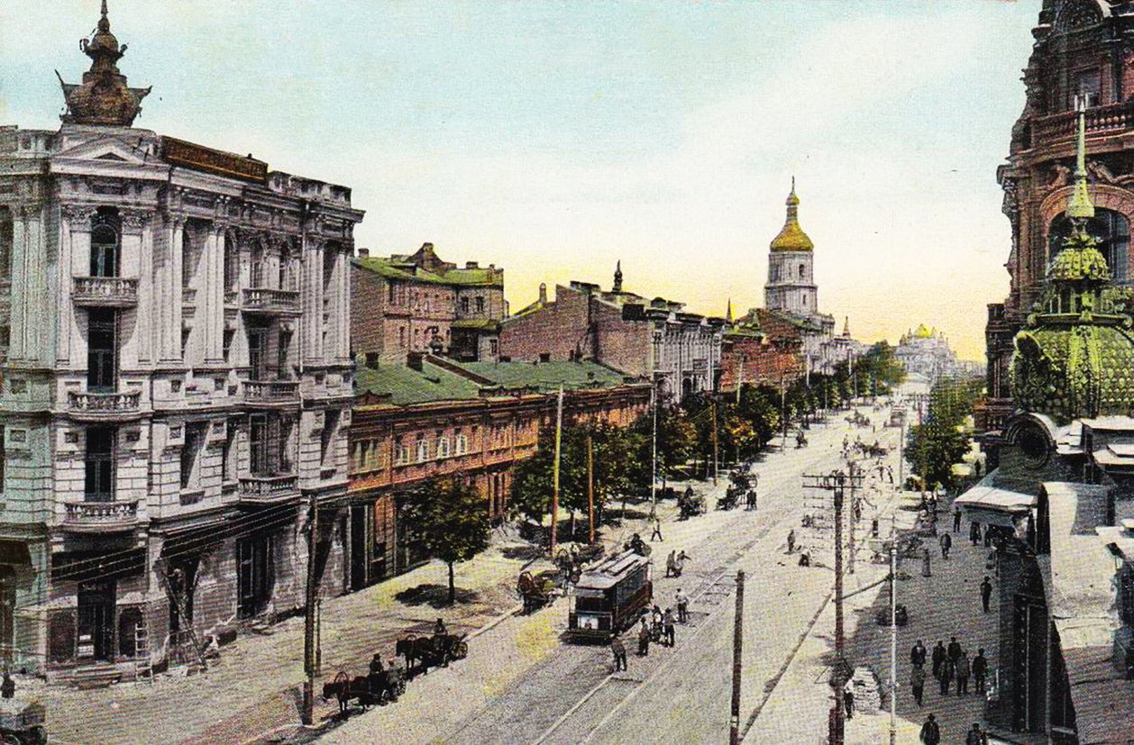 Дом с башенками на углу Владимирской и Прорезной в Киеве