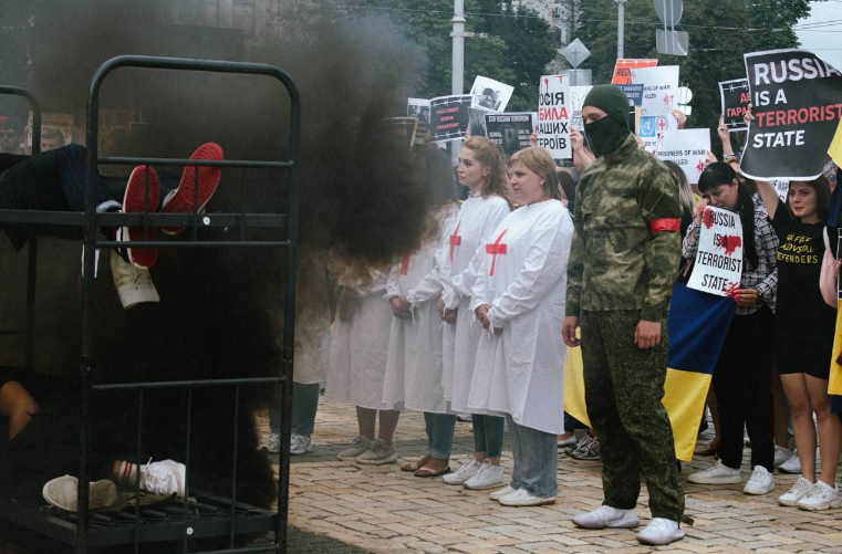 У Києві пройшла акція на підтримку військовополонених "Азовсталі"