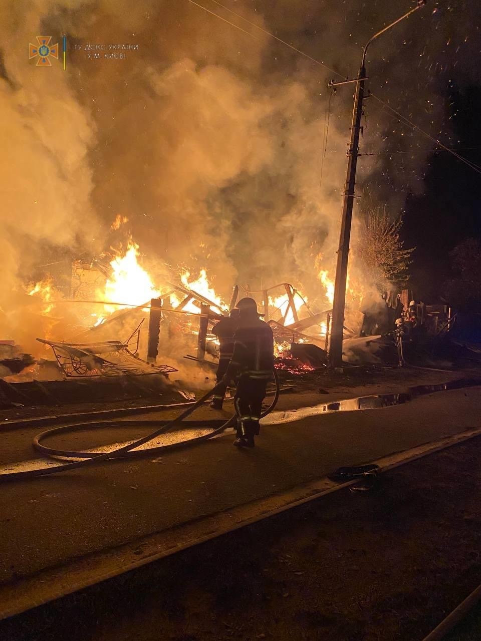 На Дарниці пожежа знищила приватний будинок
