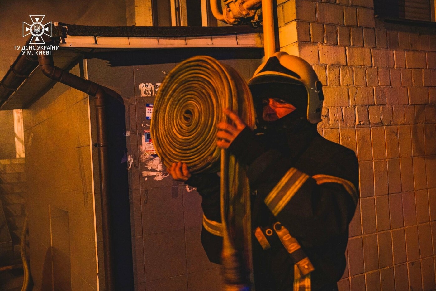 У столиці сталася пожежа у підвальному офісному приміщенні