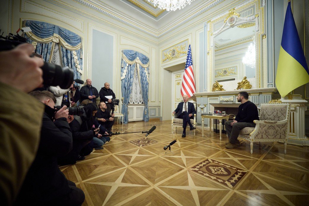 Американський президент Джо Байден зустрівся з Володимиром Зеленським у Києві