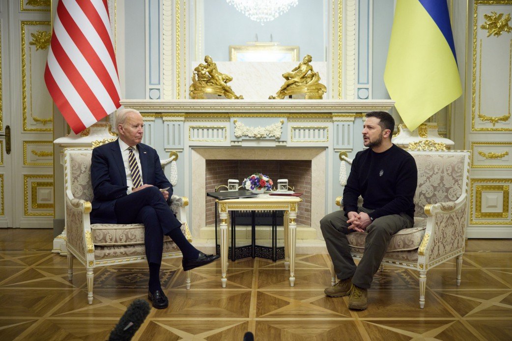 Американський президент Джо Байден зустрівся з Володимиром Зеленським у Києві