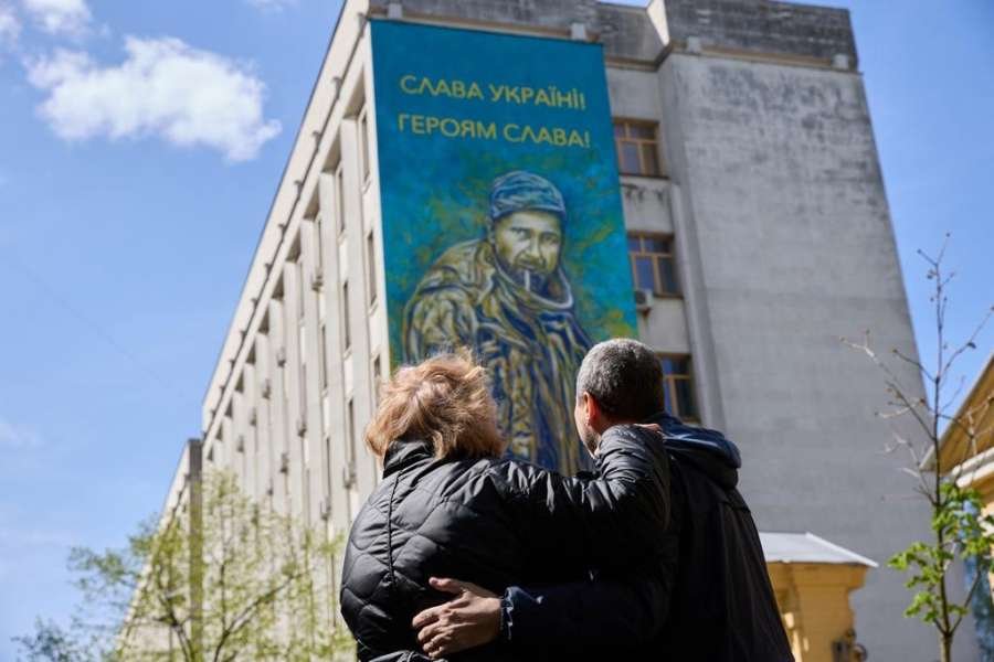 На одній з адмінбудівель ВР у Києві з‘явився мурал, присвячений всім загиблим на війні