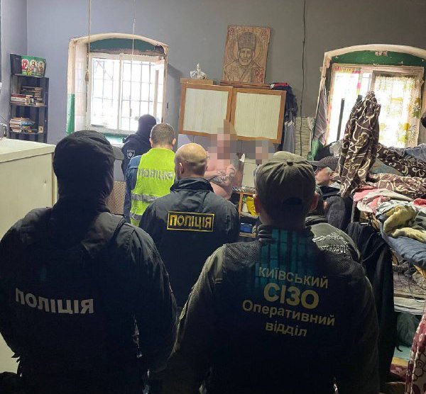 У столиці викрили в‘язнів СІЗО, які «продавали» українцям неіснуючі генератори