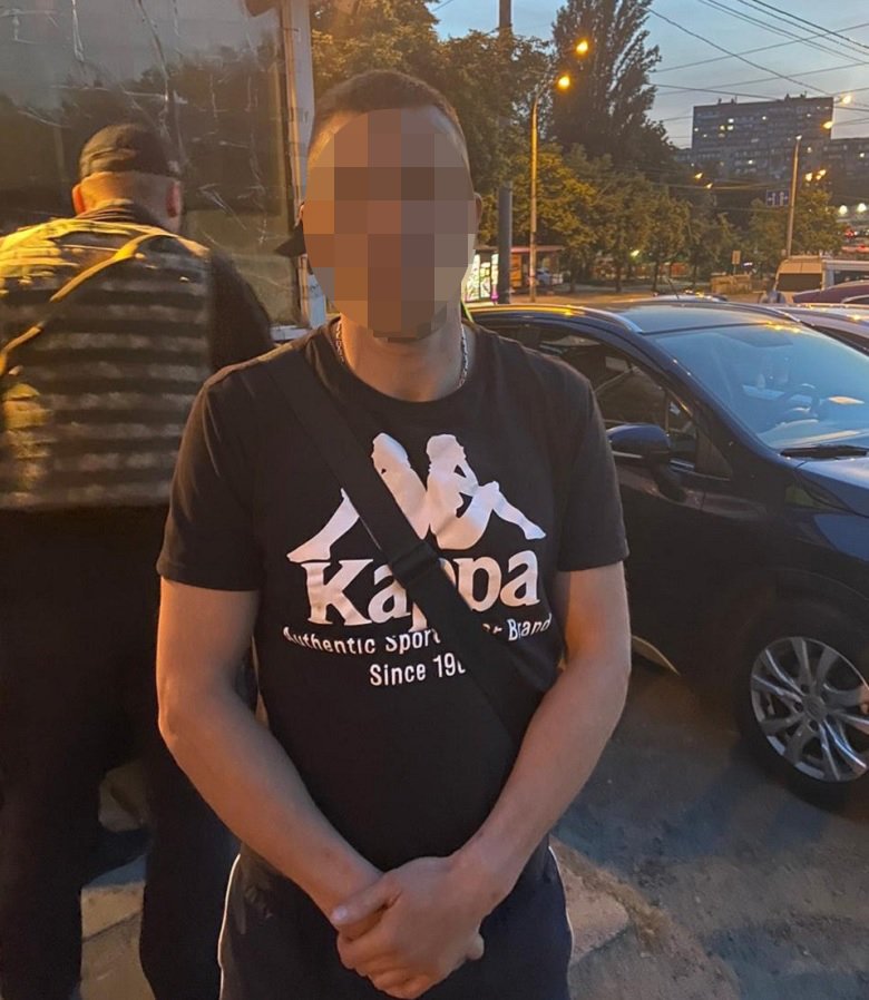 Полиция задержала киевлянина за разбой.